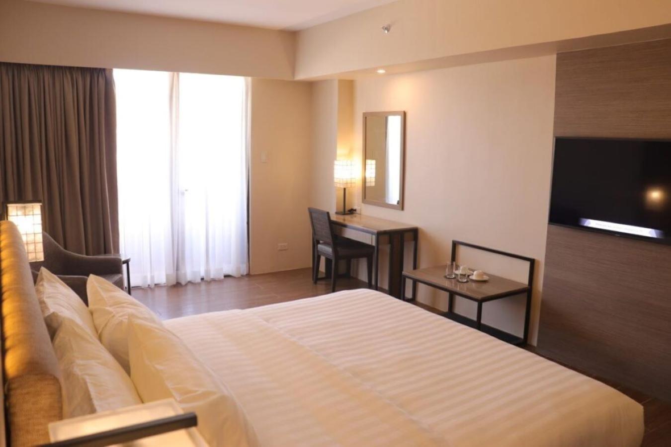 The Aurora Subic Hotel Managed By Hii Olongapo Luaran gambar